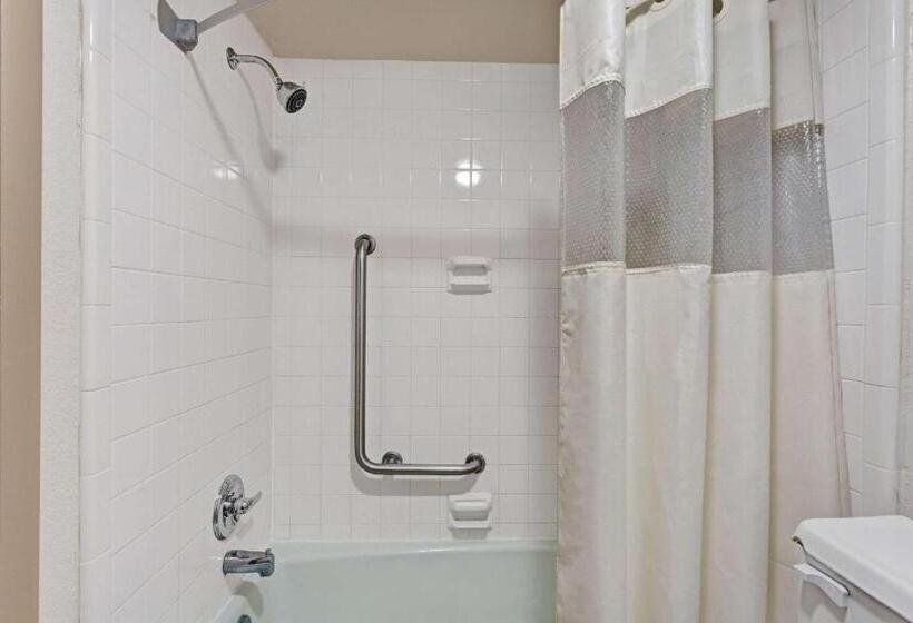 فندق Travelodge By Wyndham Williamsburg Colonial Area