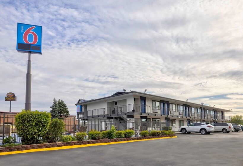 Motel 6 Oshkosh, Wi