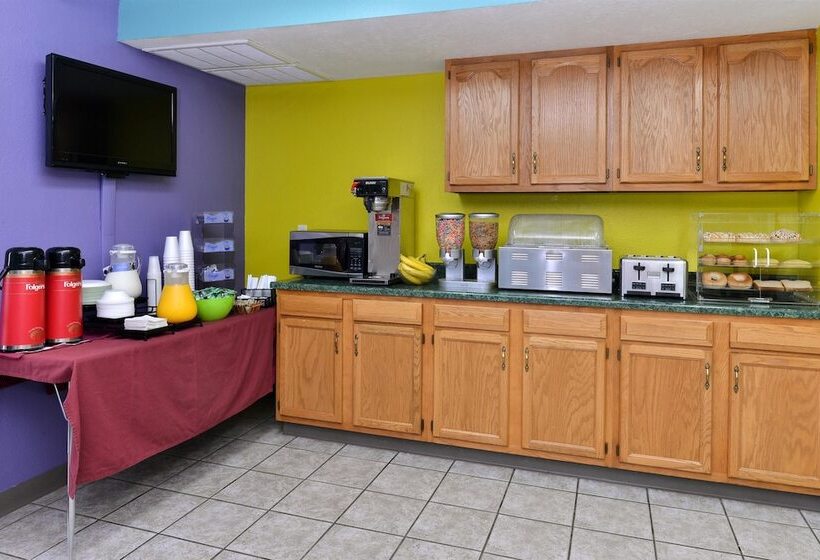 מוטל Americas Best Value Inn Seymour