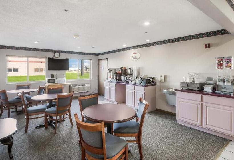 汽车旅馆  Americas Best Value Inn Wenona