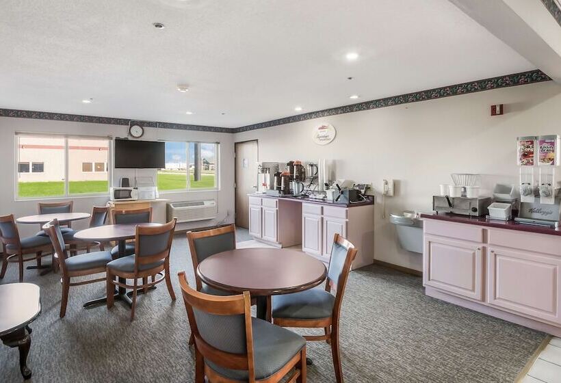 汽车旅馆  Americas Best Value Inn Wenona