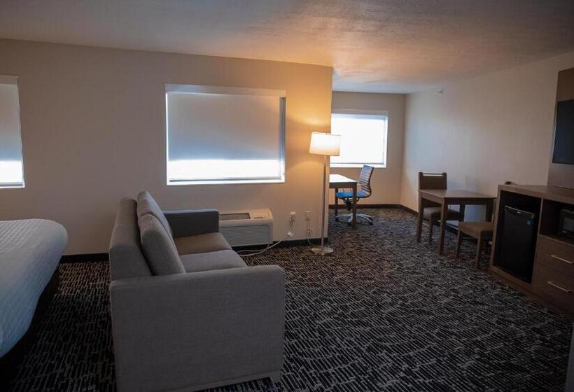 فندق على الطريق Clarion Pointe Indianapolis Airport