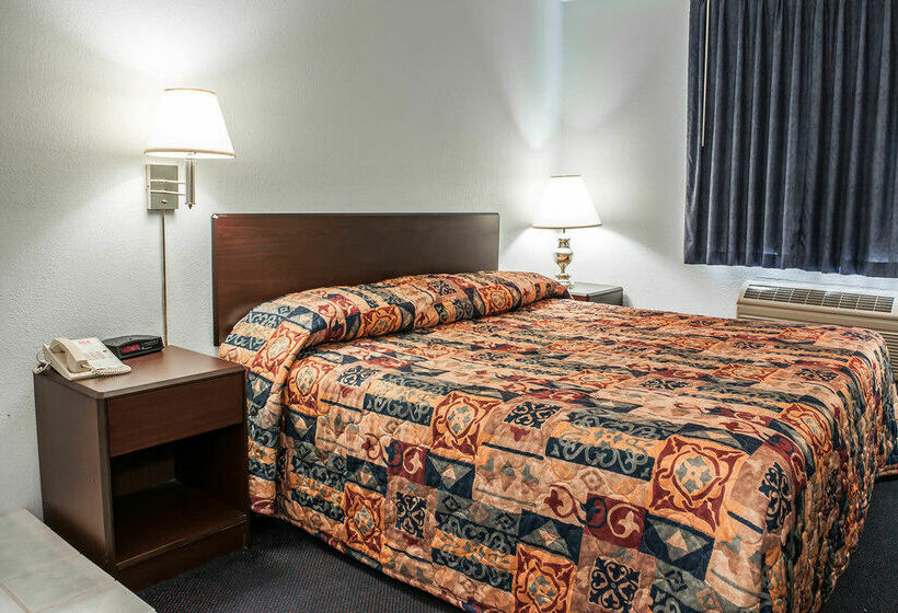 فندق على الطريق Econo Lodge West Lafayette