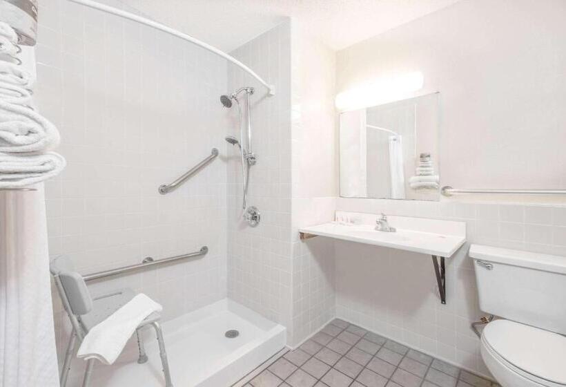 مُتل I M Hotel By Timberlake