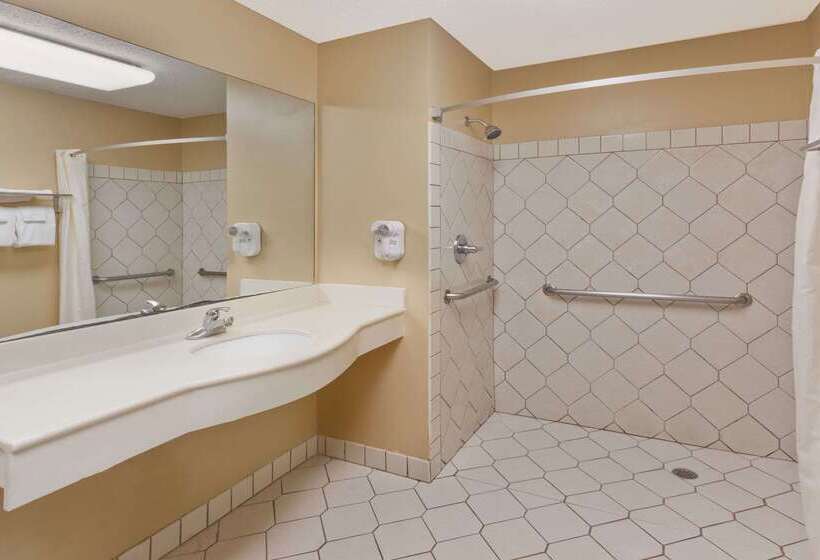 فندق على الطريق Super 8 By Wyndham Ft. Oglethorpe Ga/chatt Tn Area