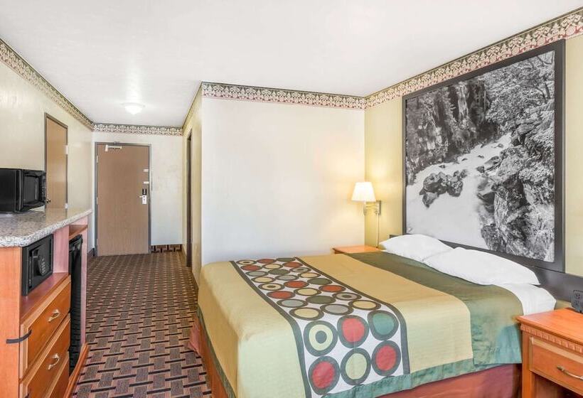 فندق على الطريق Super 8 By Wyndham Grants Pass