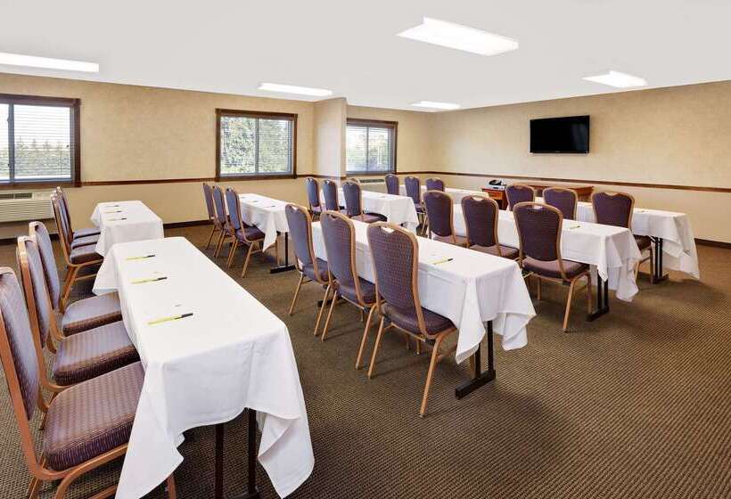 汽车旅馆  Super 8 By Wyndham Mt. Pleasant