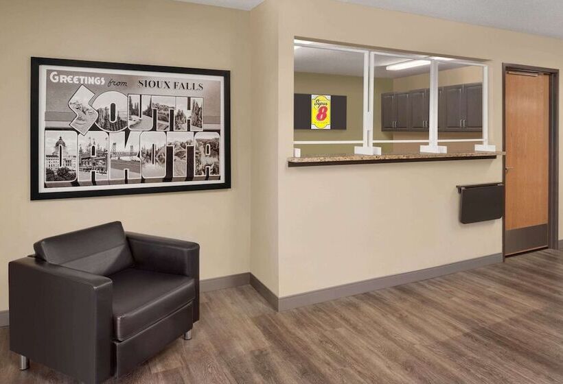 مُتل Super 8 By Wyndham Sioux Falls