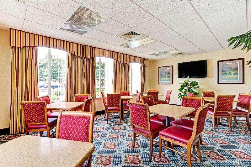 מוטל Super 8 By Wyndham Smithfield Selma