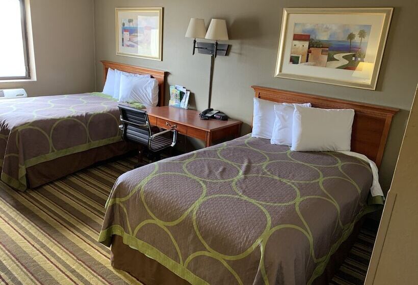 فندق على الطريق Super 8 By Wyndham Tilton/lake Winnipesaukee