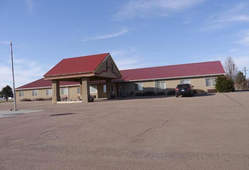 فندق على الطريق Westwood Inn & Suites   Kimball