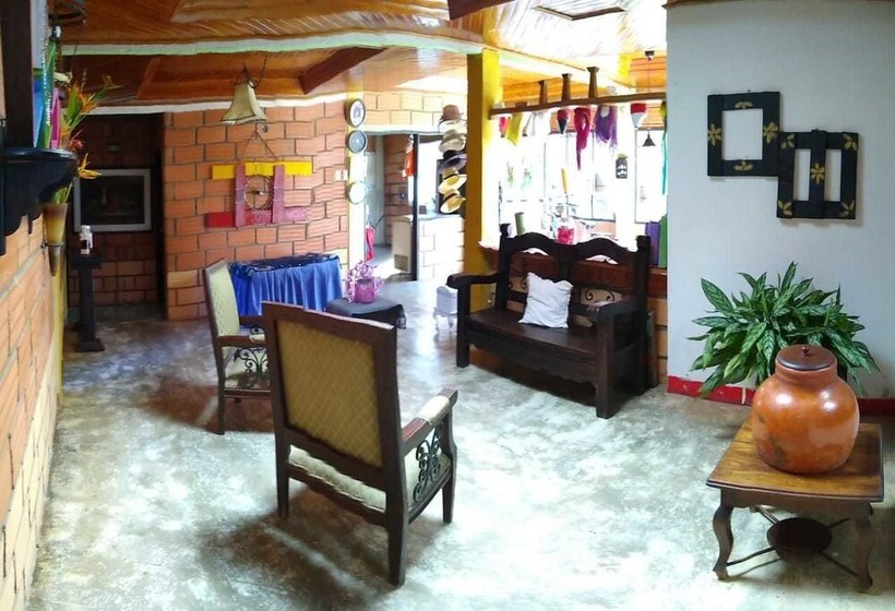 הוסטל Hostal Villa Juliana