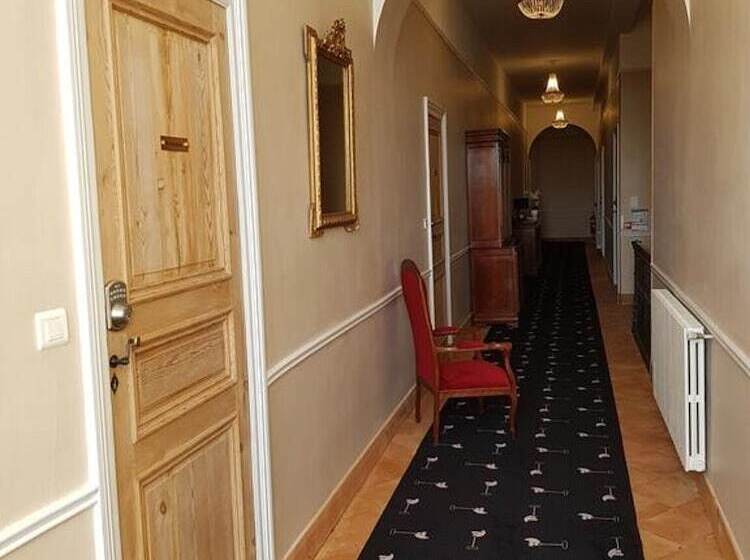 ベッドアンドブレックファースト Château De L Hers