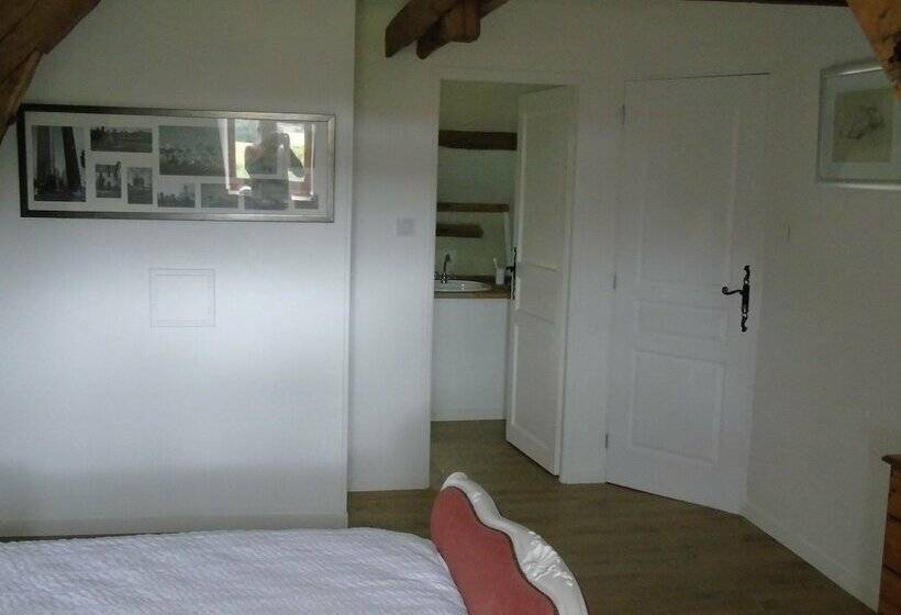 צימר Puy Larousse Farmhouse