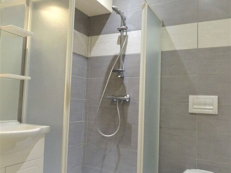 فندق Camping Le Val De Landrouet