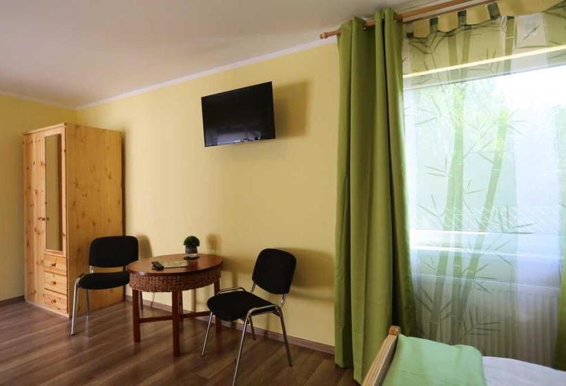 호텔 Corner S Inn  Pension Gästehaus Hostel