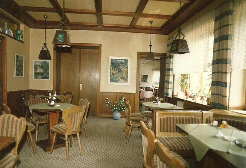 ホテル Gasthaus Zur Traube