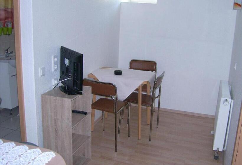 ホテル Gasthaus Zur Traube