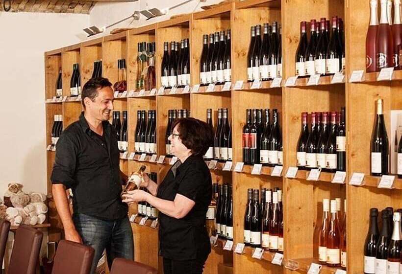 ホテル Gästehaus & Weingut Peth