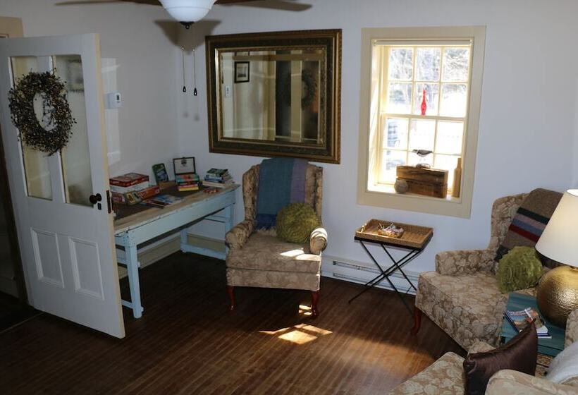 فندق Jardine's Inn