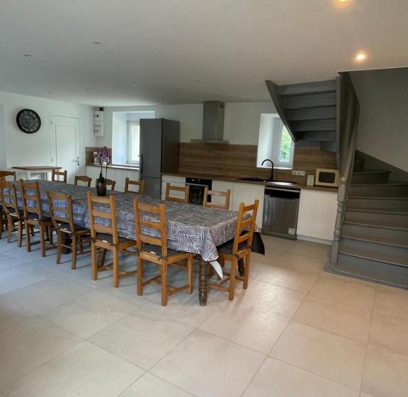 بنسيون Au Pied Levé