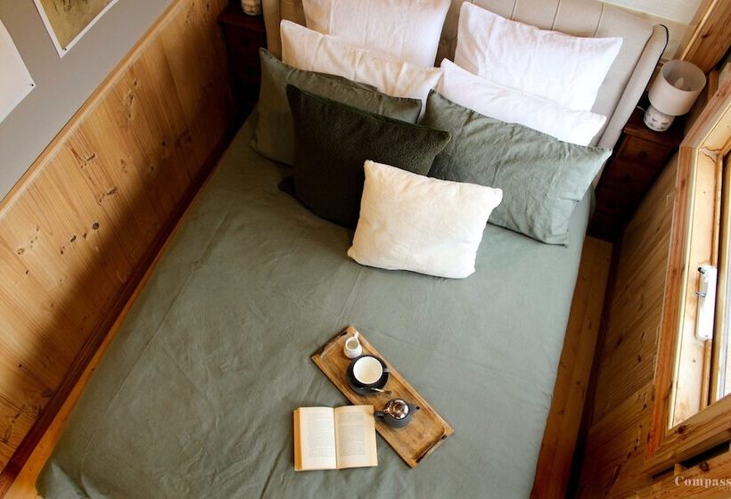 Compass Hut