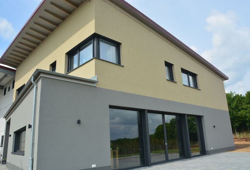 فندق Weingut Bugner Meizelhof