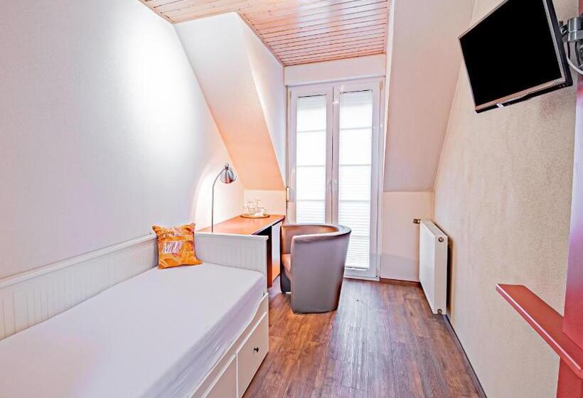 ペンション Johannishof Weincafe & Gastehaus