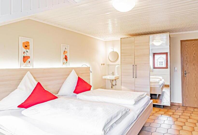 ペンション Johannishof Weincafe & Gastehaus