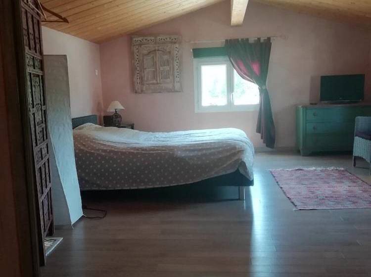 Пансион Chambre Double Le Pêcher Saillans