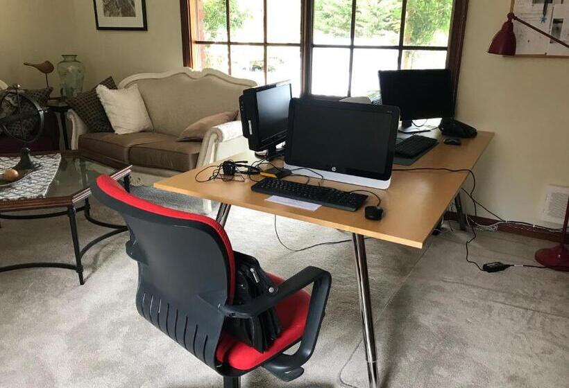 ベッドアンドブレックファースト Helen S Homestead