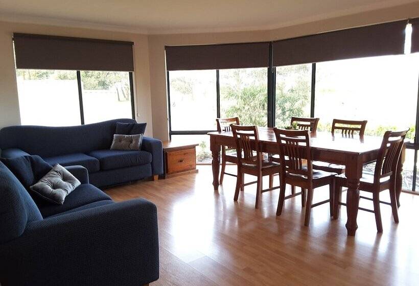 Cosy Corner Chalets