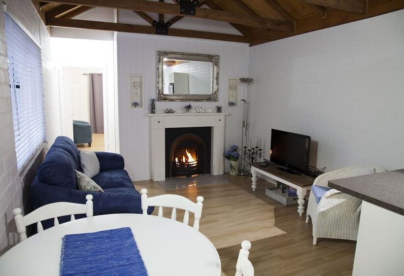 Homewood Cottages