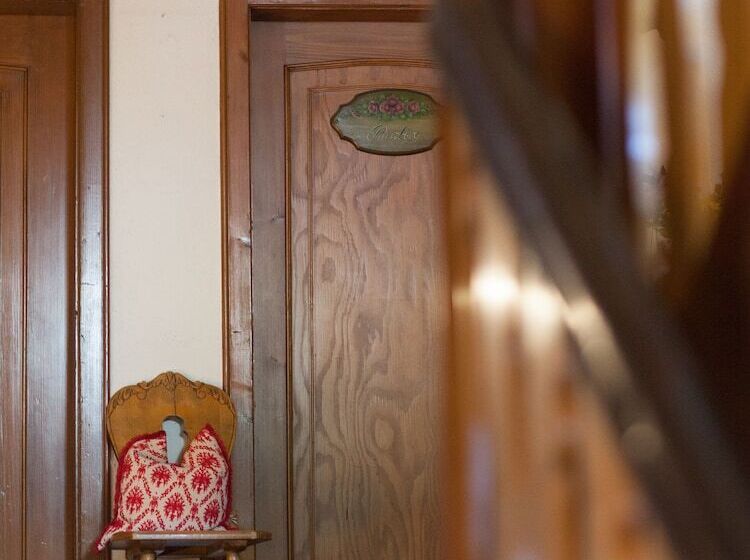 Хостел Gasthaus Adler