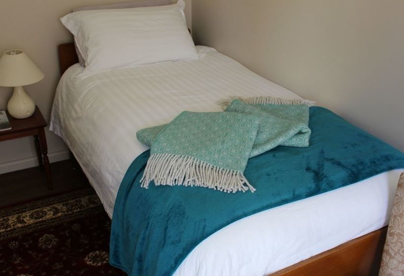 פונדק The National Park  & Pub