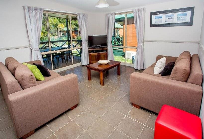 فندق Big4 Moruya Heads Easts Dolphin Beach Holiday Park