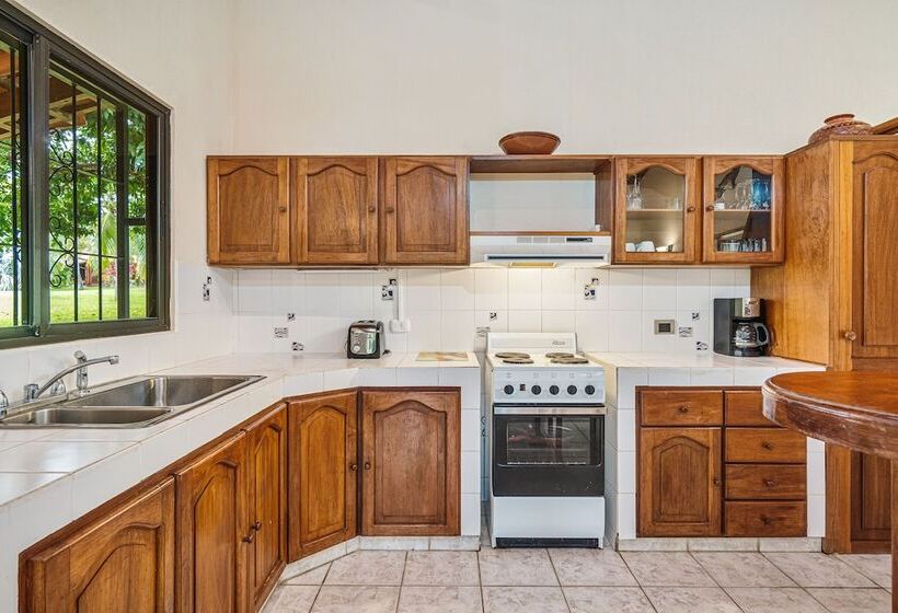 فندق Guacamaya Lodge