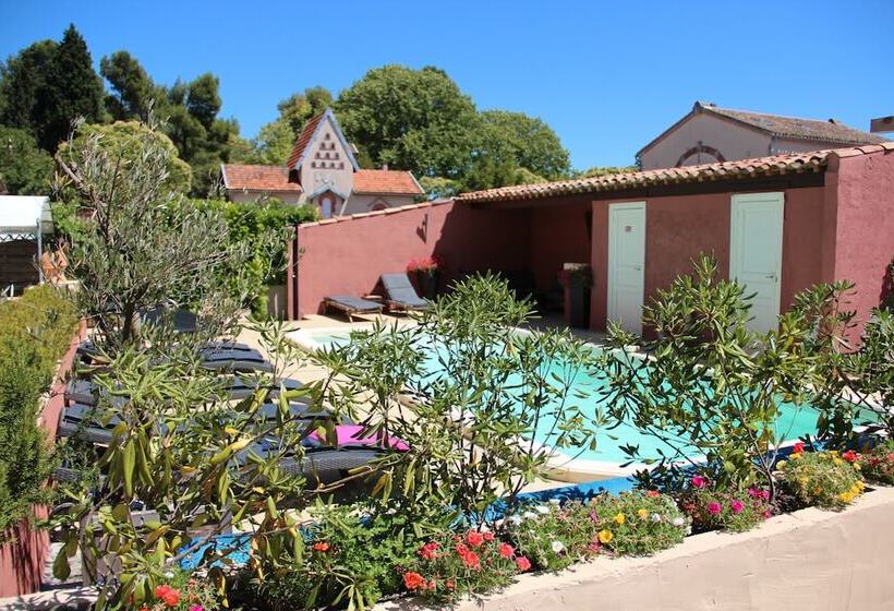 ペンション Château Coquelicot