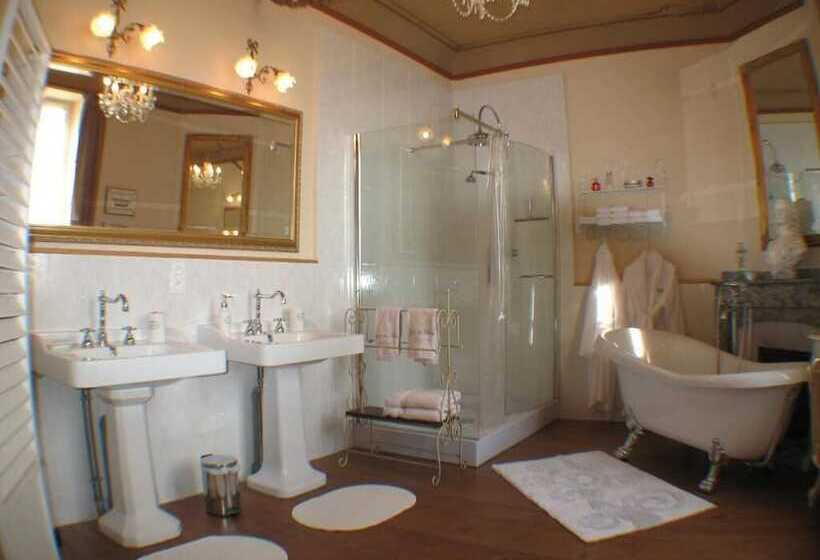 ペンション Château Coquelicot