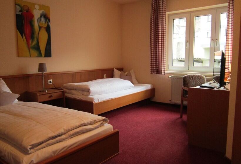 פנסיון Gasthaus Neupert