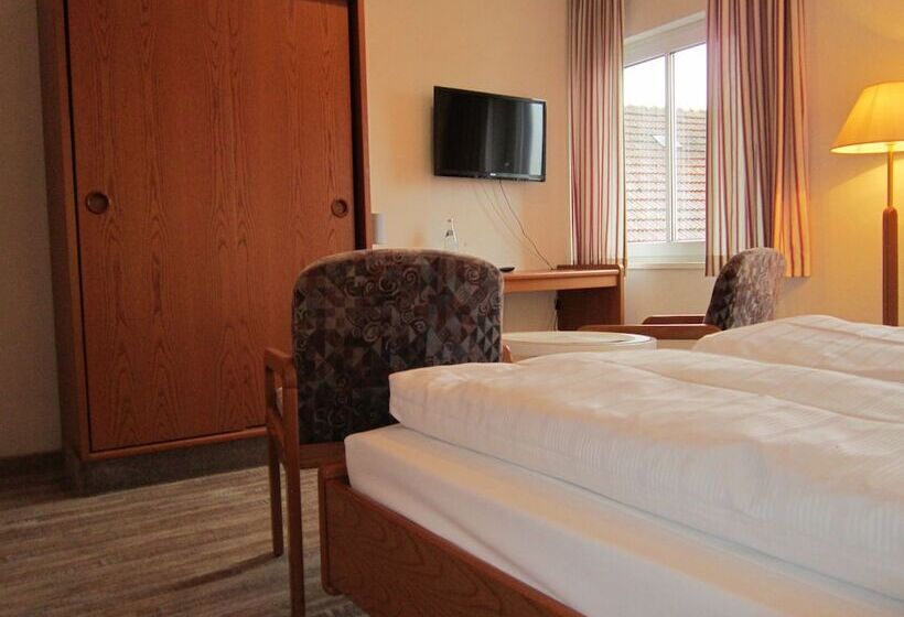 פנסיון Gasthaus Neupert