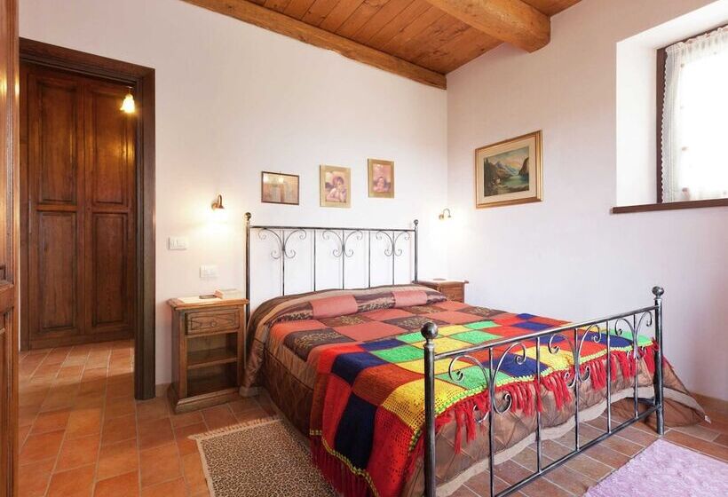 Stone Cottage In Marche With Swimming Pool