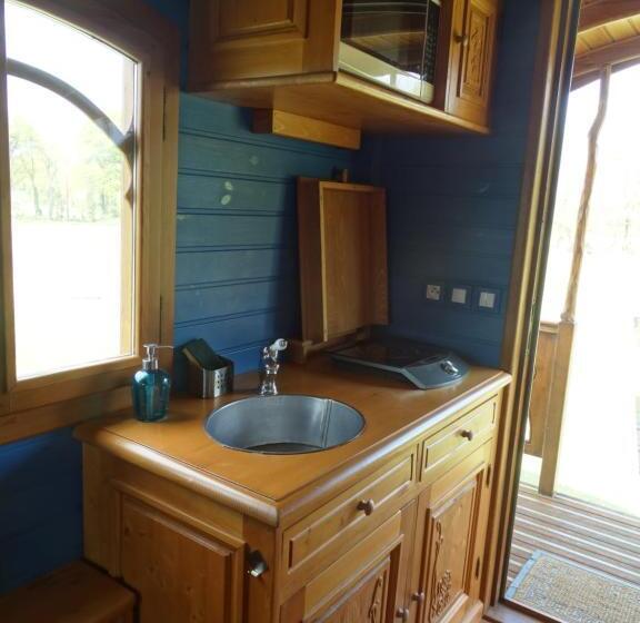 住宿加早餐  Une Roulotte Et Des Chevaux