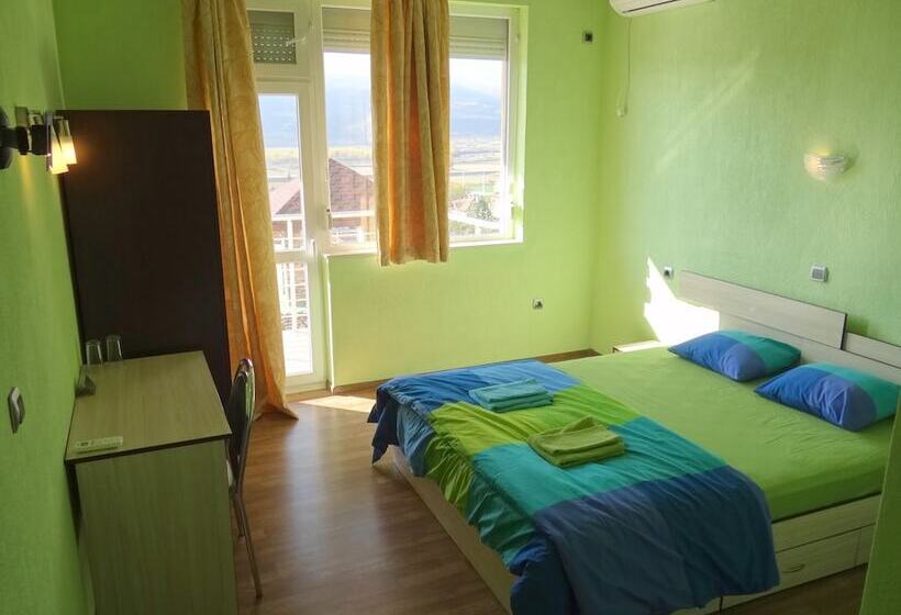 צימר Guestrooms Struma Dolinata