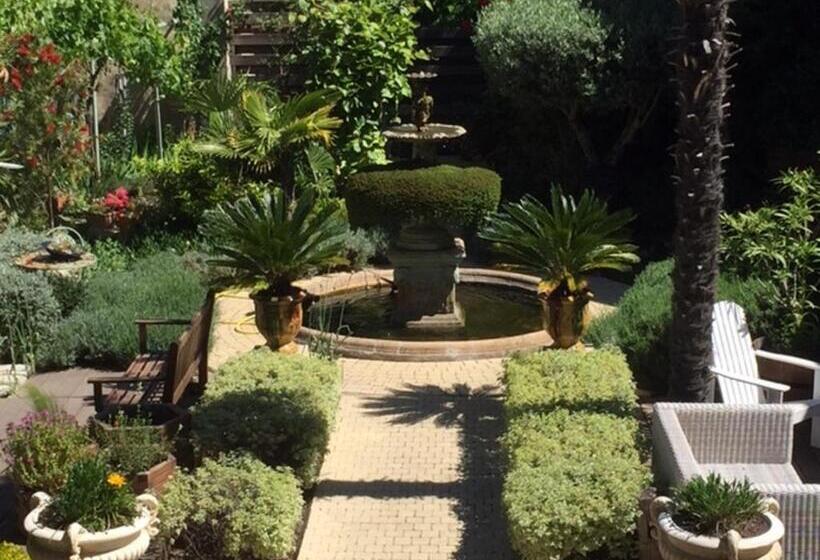 ベッドアンドブレックファースト O Palmier Caché