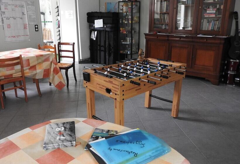 Fontaineblhostel