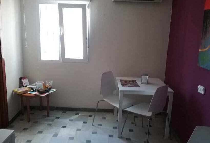 Hostal Cabrera
