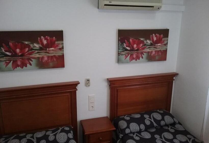 Hostal Cabrera