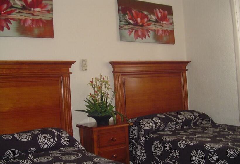 Hostal Cabrera