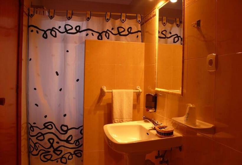Hostal Cabrera